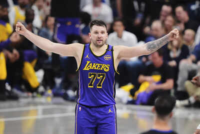 Luka Doncic scores 45 in return game as Dallas Mavericks fall to Los Angeles Lakers