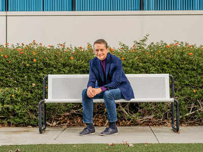 Intel CEO Pat Gelsinger leaves after given two choices by the Board: Retire or be ...