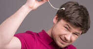 This is how you can easily remove chewing gum from hair, clothes and shoes
